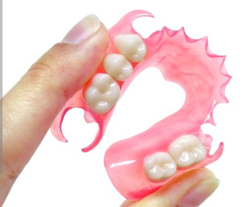 عکس دندانسازی کاظمی 