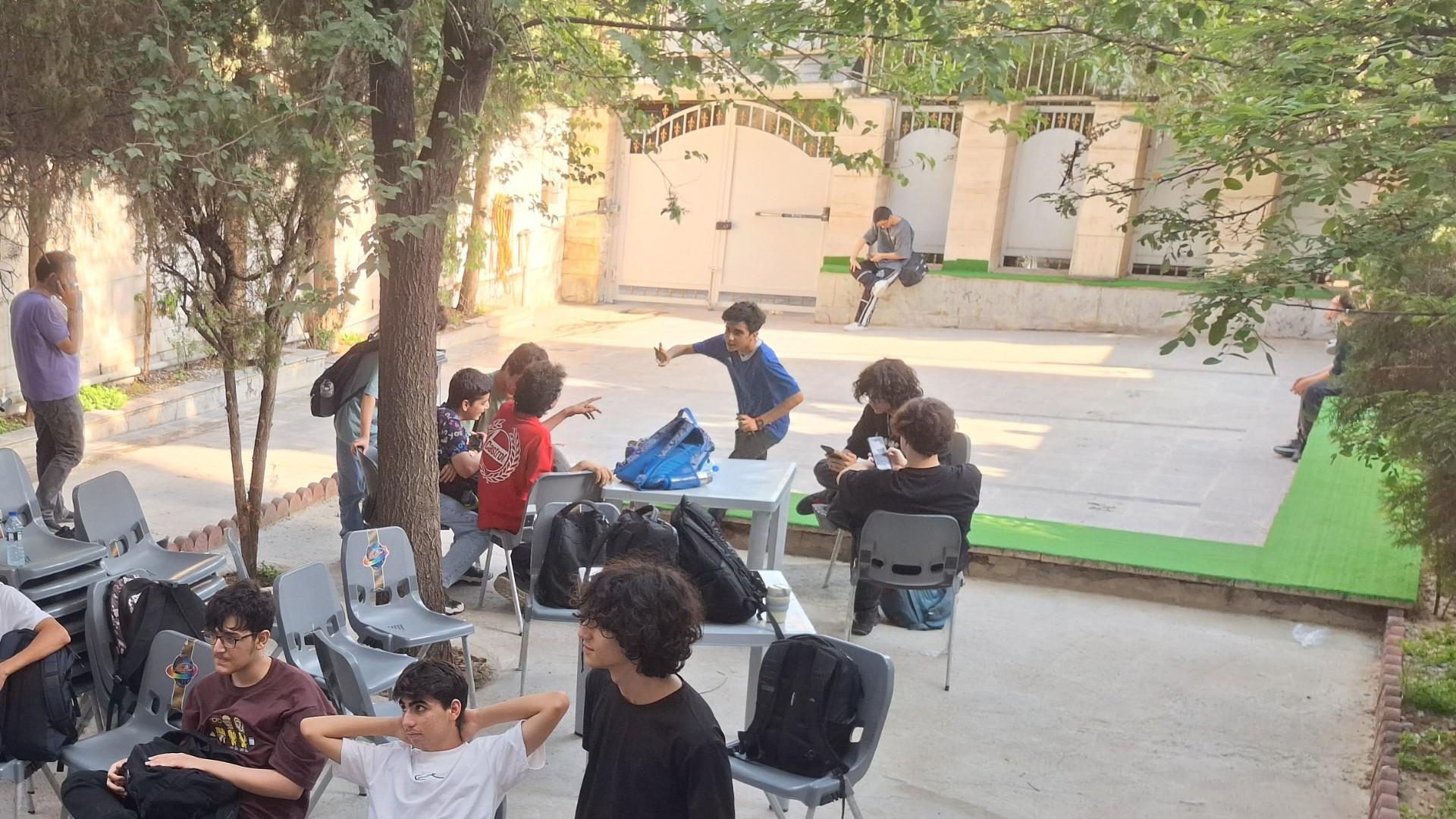 عکس دبیرستان پرگار