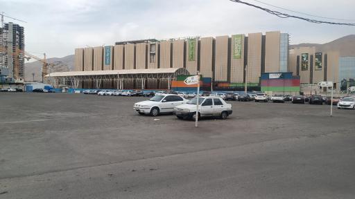 عکس پارکینگ روباز ایرانمال