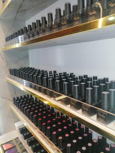 عکس لوازم آرایشی شروین  