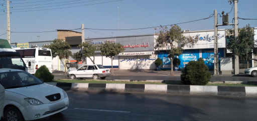 عکس شیشه اتومبیل شاهچراغی