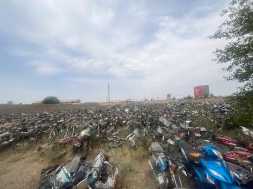 عکس پارکینگ وسایل نقلیه توقیفی منزل آباد (سنتو)