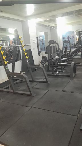 عکس باشگاه بدنسازی سناتور 
