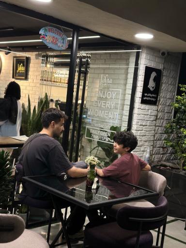 عکس کافه لاویتا