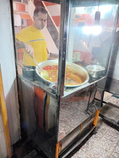 عکس غذا خوری حسن زاده