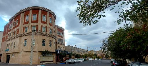 مدرسه و آموزشگاه فلق