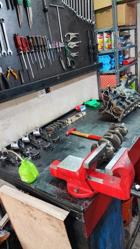 عکس تعمیرگاه یزدی