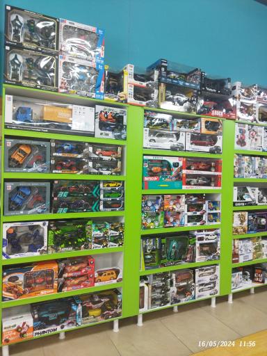 عکس فروشگاه اسباب‌بازی توی لوکس