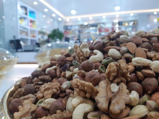 عکس آجیل و خشکبار ایزدی