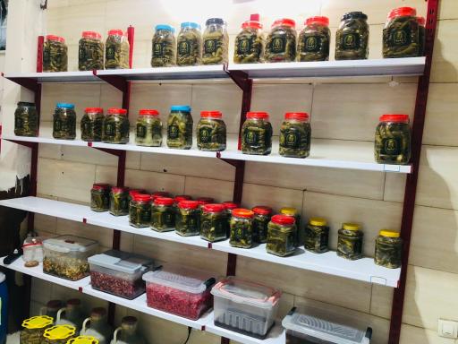 عکس فروشگاه ترشی و زیتون ترشینه