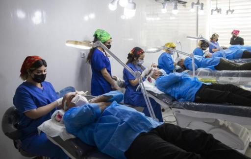 عکس کلینیک کاشت و ترمیم مو ونوس خسروی 