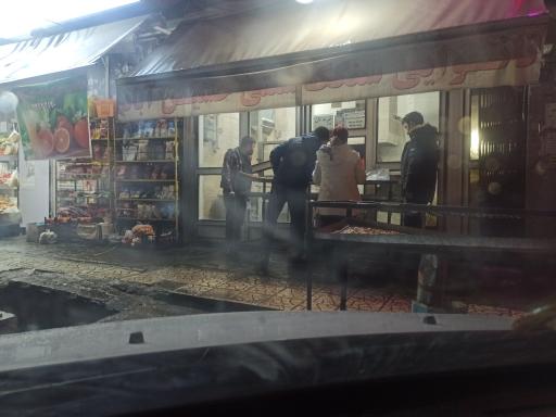 عکس نانوایی سنگک سنتی حسین آباد