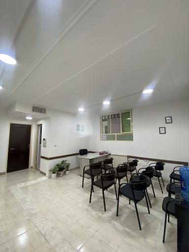 کلینیک گفتاردرمانی رست