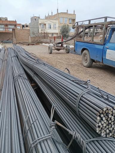 عکس بورس آهن آلات قریب نگهدار