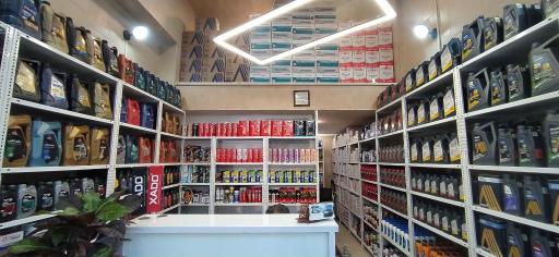 عکس نمایندگی روغن و فیلتر ماشین