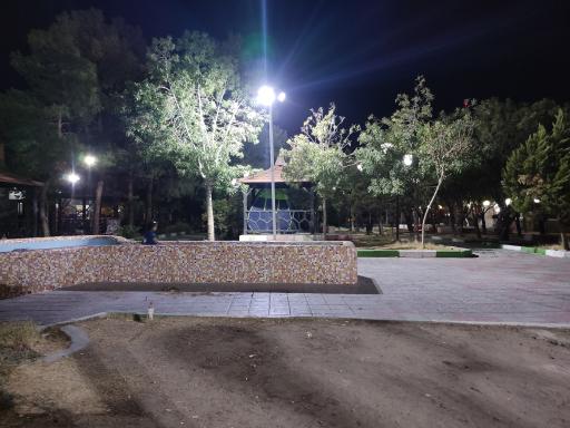 عکس پارک خانوادگی انقلاب