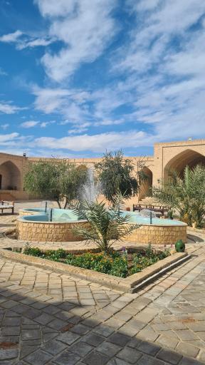 عکس کاروانسرای شاه عباسی ابوزید آباد (ابروز)