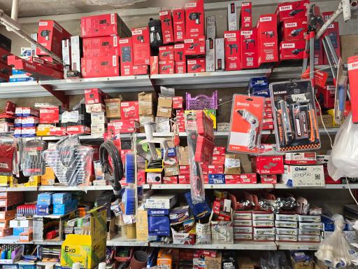 رنگ و ابزار محمدیان