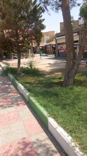 عکس پارک خانوادگی انقلاب