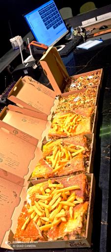 عکس فست فود زنجیره ای عطاویچ