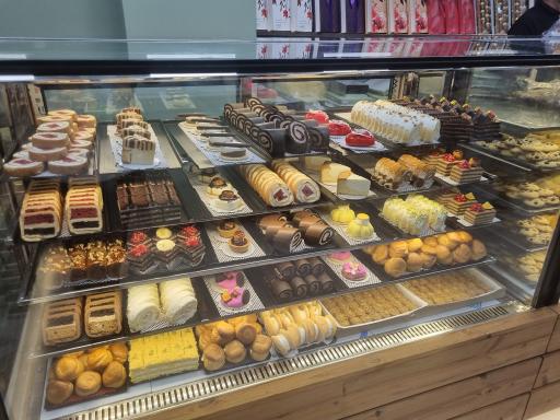 عکس شیرینی سرای هانی کیک