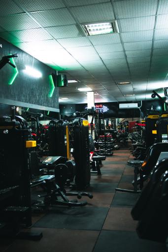 عکس باشگاه بدنسازی آقایان ایرمان