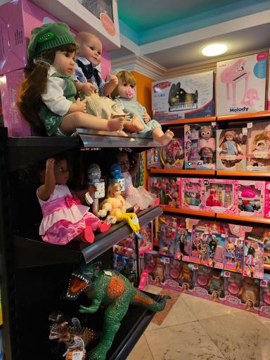 فروشگاه اسباب بازی نیکی توی ۲