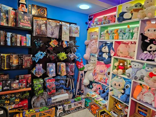 عکس فروشگاه اسباب بازی نیکی توی ۲