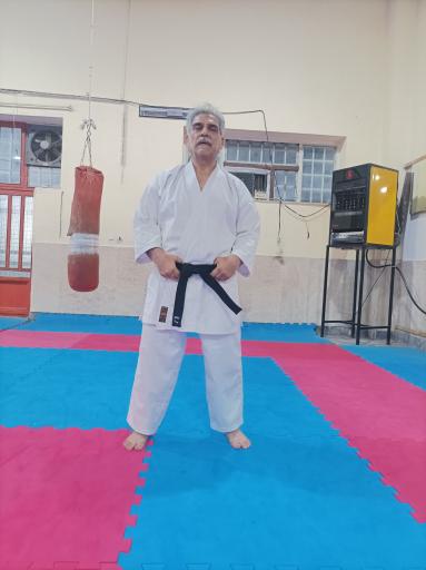 عکس باشگاه کاراته پیشکسوتان استاد محمد پاریاو