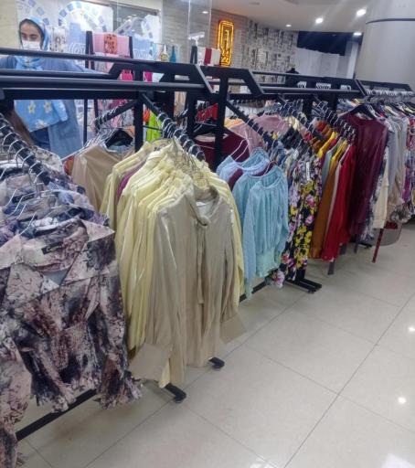 عکس مرکز خرید رنگین کمان