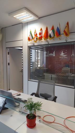 عکس آژانس مسافرتی سفرهای دریاچه قو