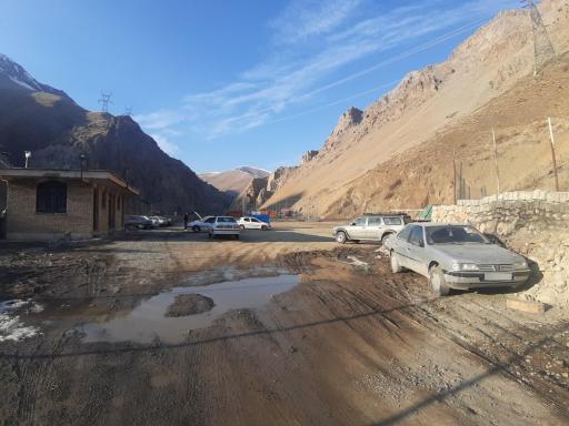 عکس پارکینگ عمومی کاوه