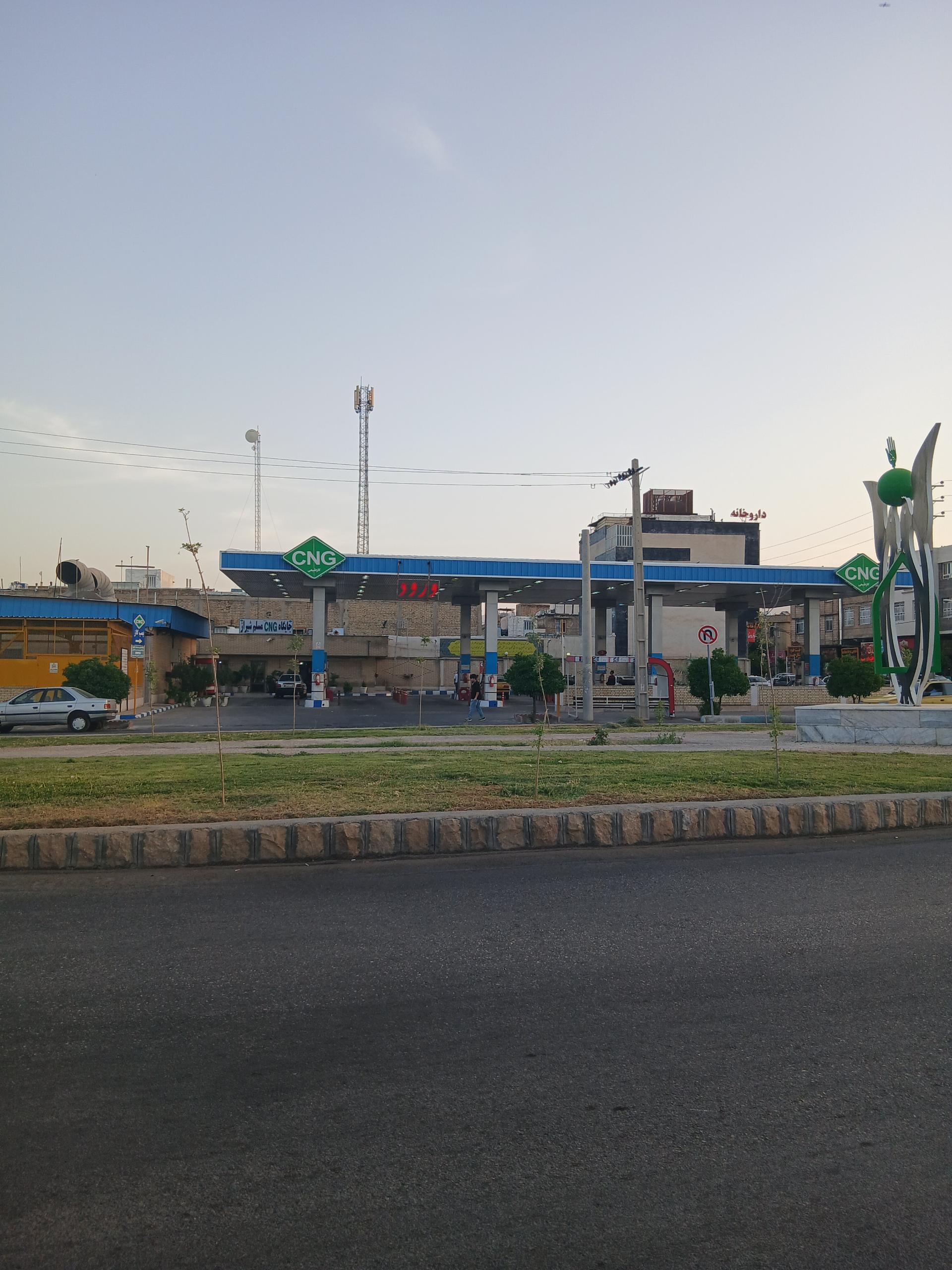 عکس پمپ گاز CNG