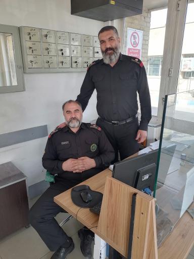 عکس درب ورودی کارخانه بلور نوری تازه