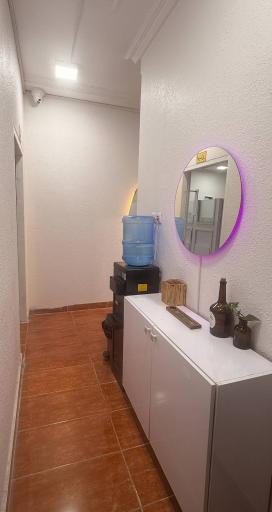 عکس مرکز تخصصی پوست و مو مون لیت