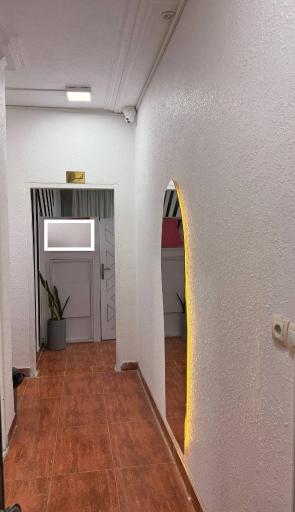 عکس مرکز تخصصی پوست و مو مون لیت