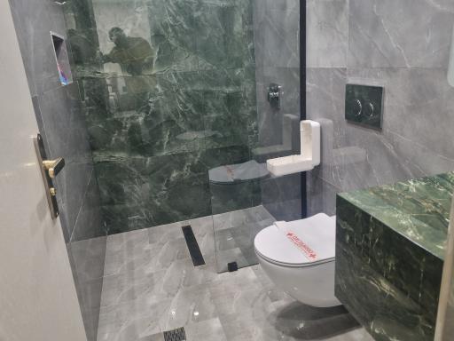 عکس هتل هالی تهران