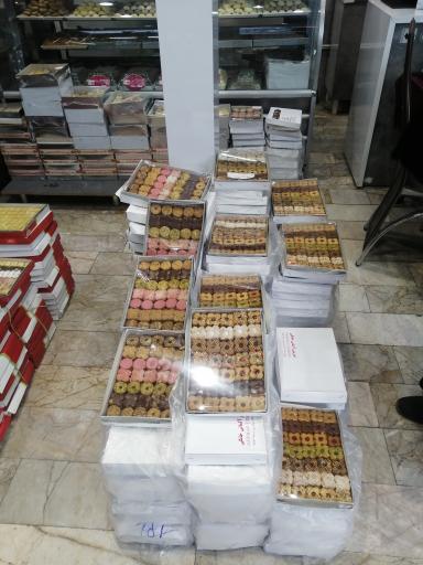 عکس کافه قنادی ریل