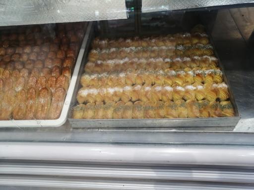 عکس کافه قنادی ریل