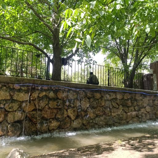 عکس تفرجگاه قلعه سنگی