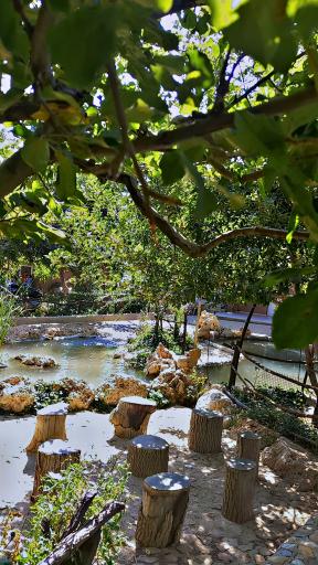 عکس تفرجگاه قلعه سنگی