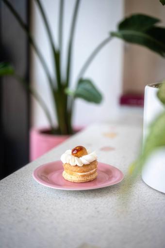 عکس کافه قنادی ولی عصر