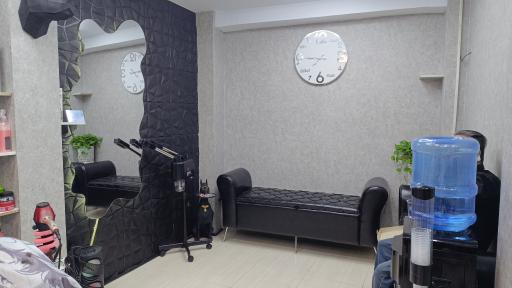 عکس آرایشگاه نقره ای محمد