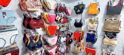 عکس فروشگاه لباس زیر رینبوفام