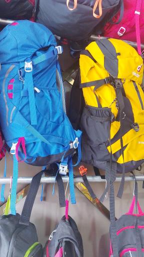 عکس لوازم کوهنوردی و طبیعت گردی افرا