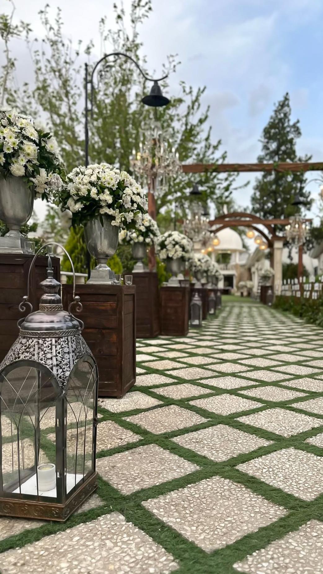 عکس عمارت آران