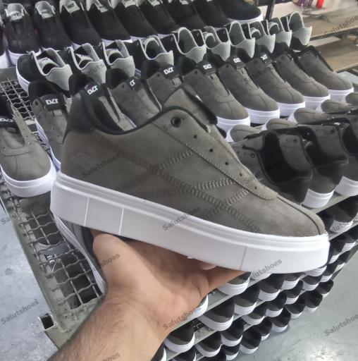 عکس کارخانه تولید و پخش کفش سالوت