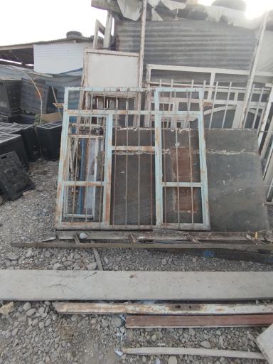 عکس انبار آهن کوثر 