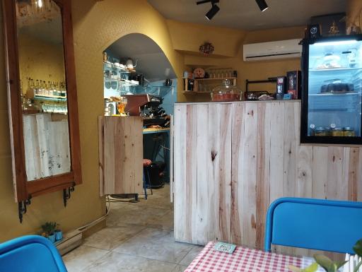 عکس کافه و مطبخ آوان لانژ