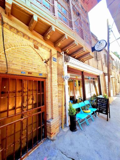 عکس کافه و مطبخ آوان لانژ